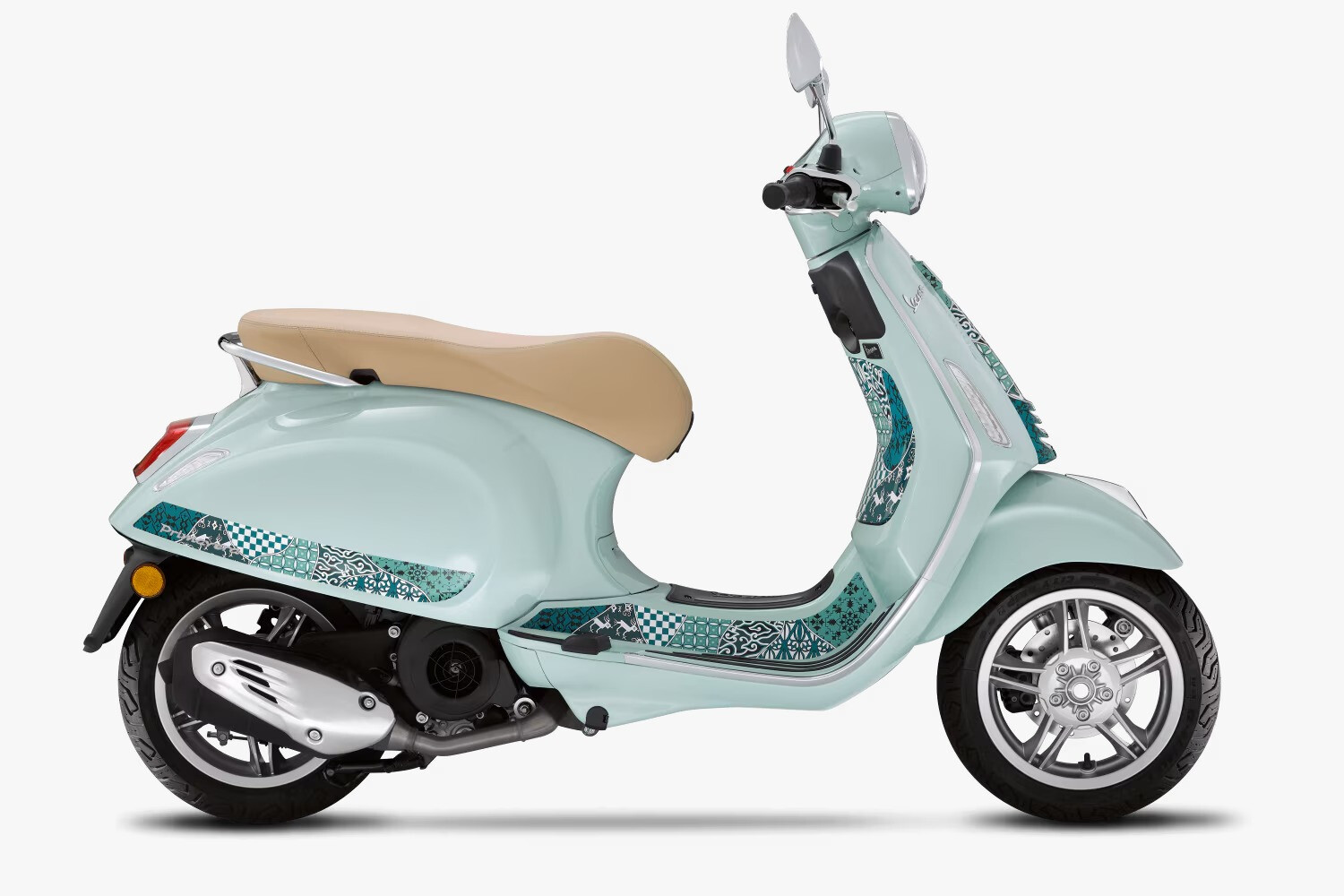 Vespa Primavera Batik 125