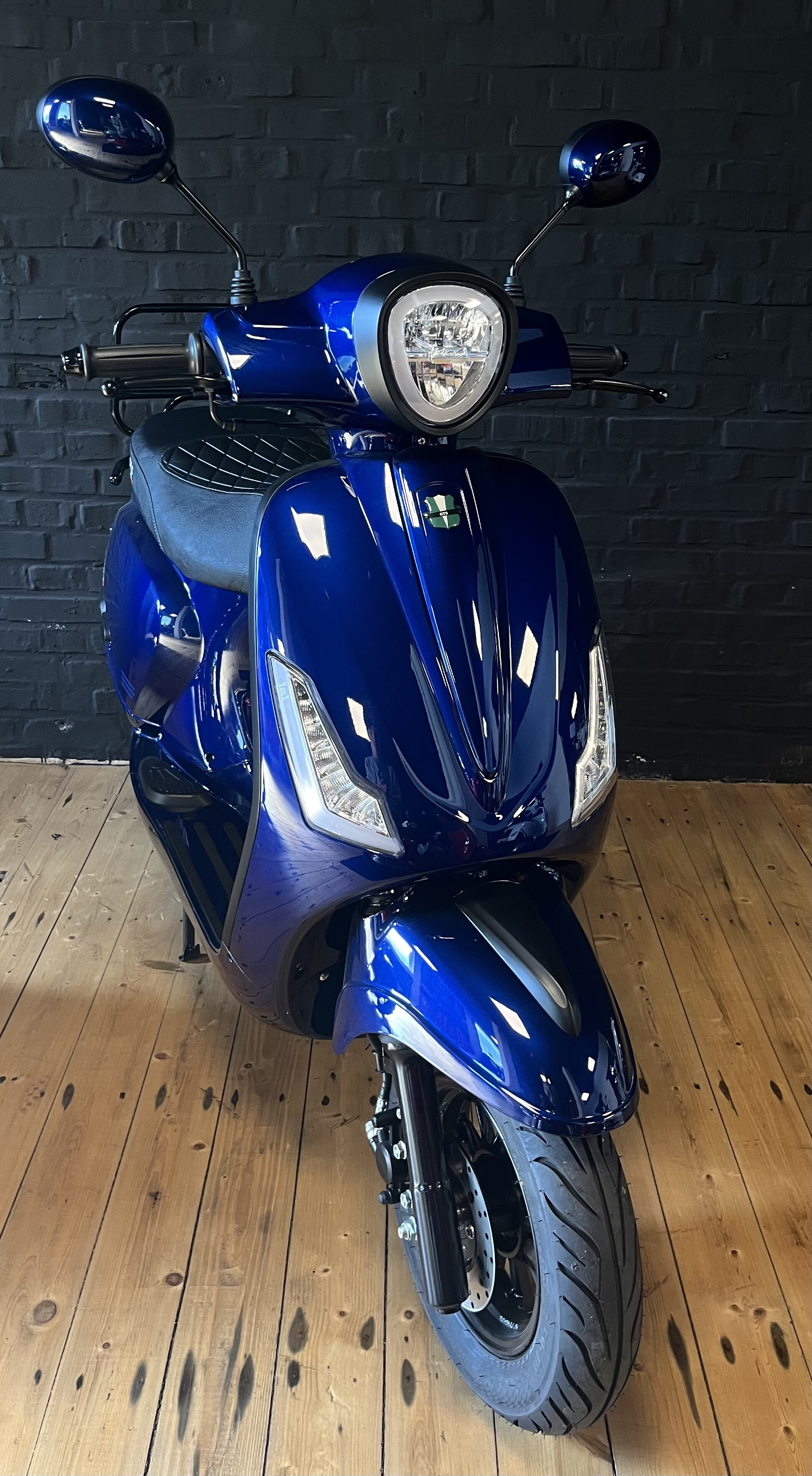 GTS E-Bravo (45 km/h)