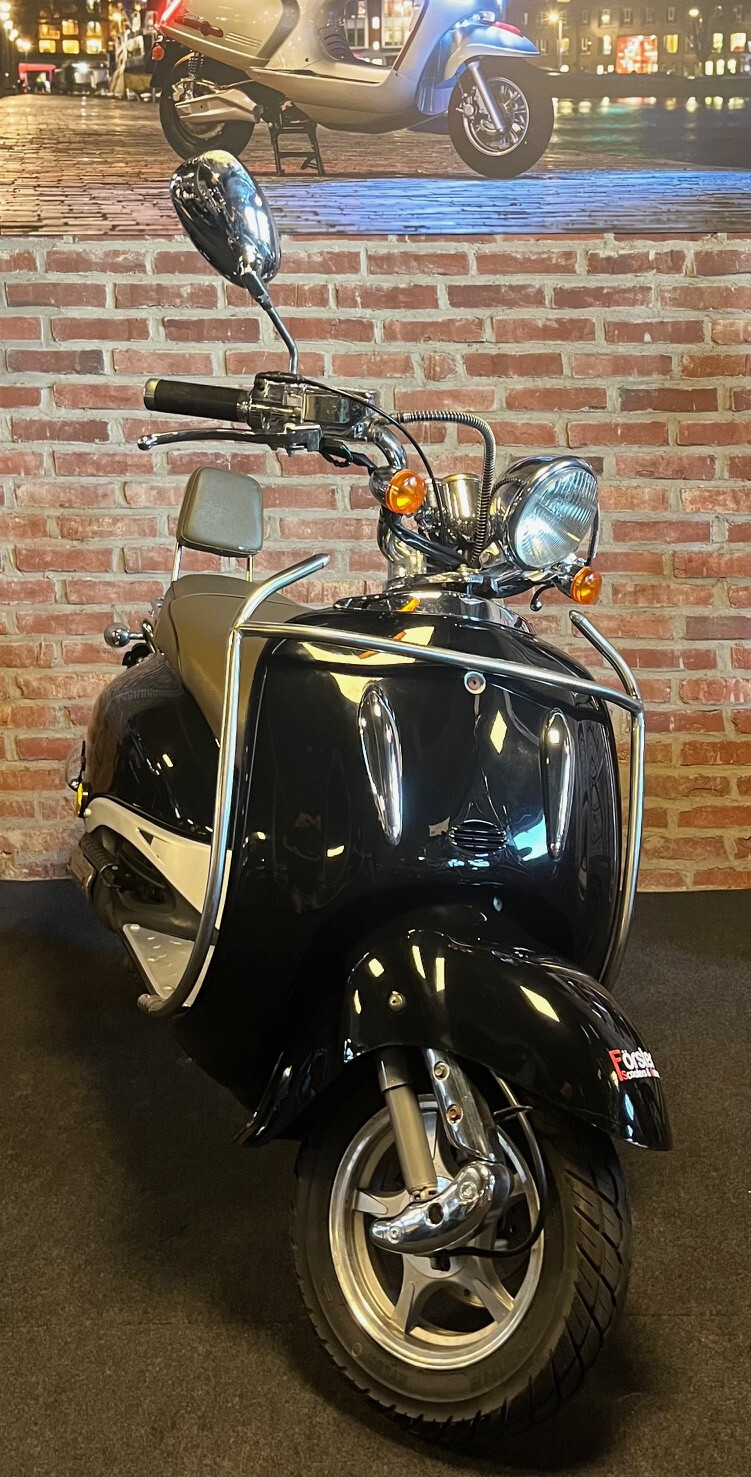 Retro Bella 50 (25 km/h)